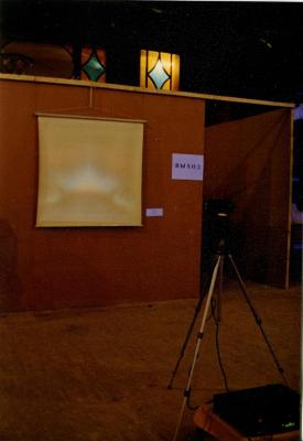 "Неприродній добір".  Фото відеоінсталяції "Eye Am Zoom". Філіпп Перловський