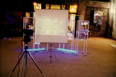 "Неприродній добір". Фото відеоінсталяції "Screen coppy". Мирослав Кульчицький & Вадим Чекорський