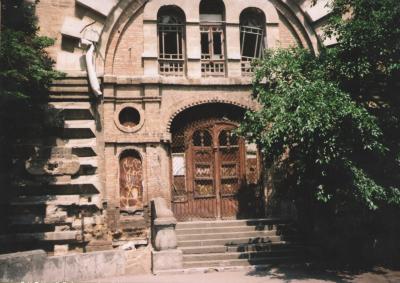 Закинули. З серії "Великі вони"