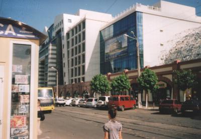 Понабудували. З серії "Великі вони"